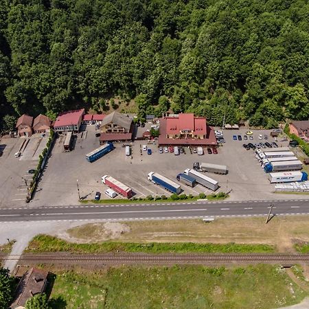 Pensiune Restaurant Route60 Ciucea Екстериор снимка