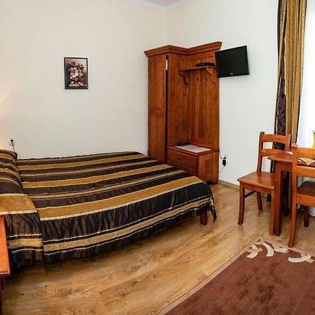 Pensiune Restaurant Route60 Ciucea Екстериор снимка