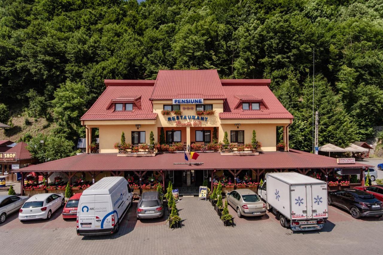 Pensiune Restaurant Route60 Ciucea Екстериор снимка