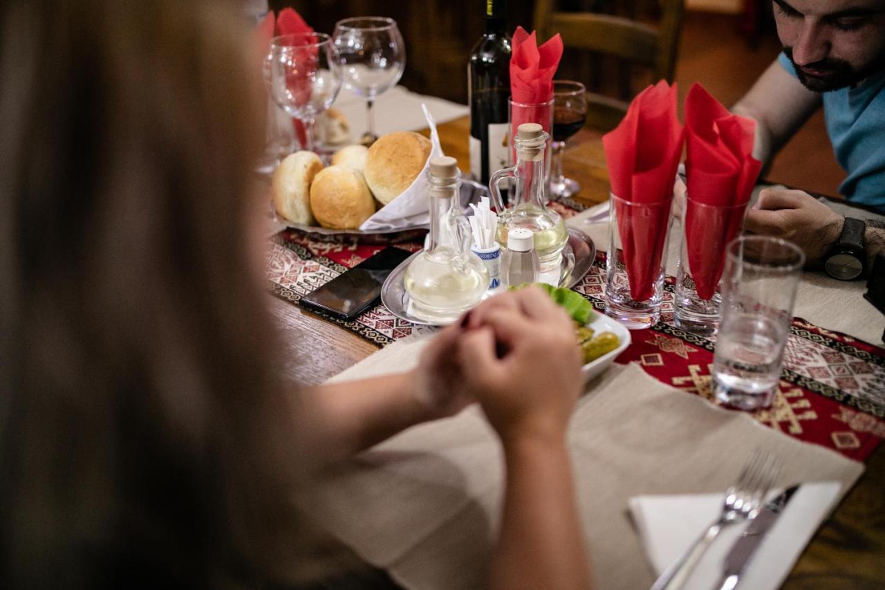 Pensiune Restaurant Route60 Ciucea Екстериор снимка