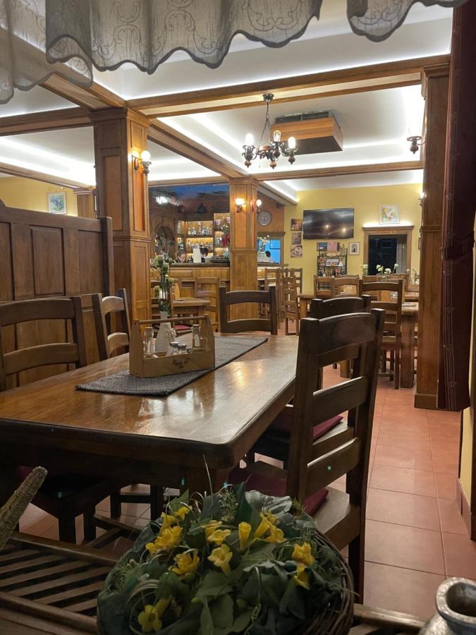 Pensiune Restaurant Route60 Ciucea Екстериор снимка